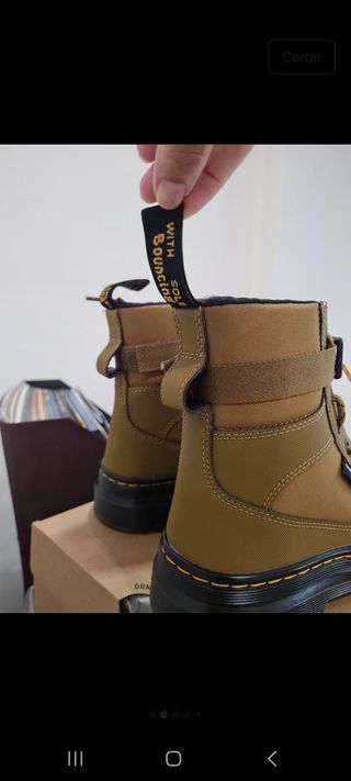 Botas Dr. Martens verdes y negras