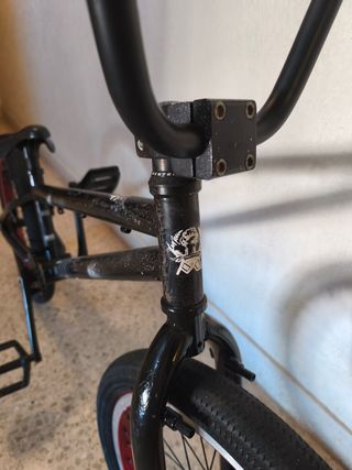 Bicicleta BMX Monty Negra