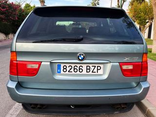 BMW X5 4.4i gris 4x4 285 CV 