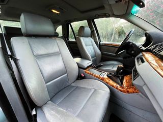 BMW X5 4.4i gris 4x4 285 CV 