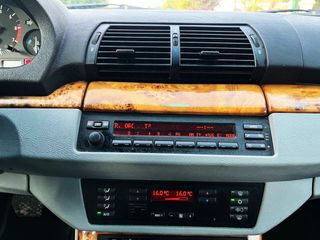 BMW X5 4.4i gris 4x4 285 CV 