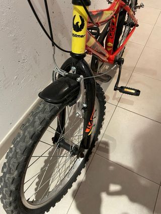 Bicicleta infantil roja Röllman