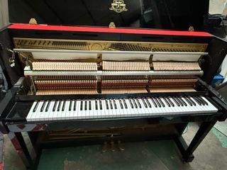 Piano Kawai NUEVO 25 años guardado