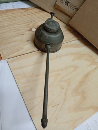 Aceitera antigua taller