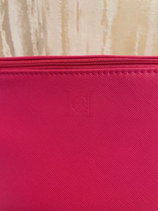 Neceser Carolina Herrera Rosa