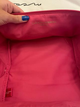 Neceser Carolina Herrera Rosa