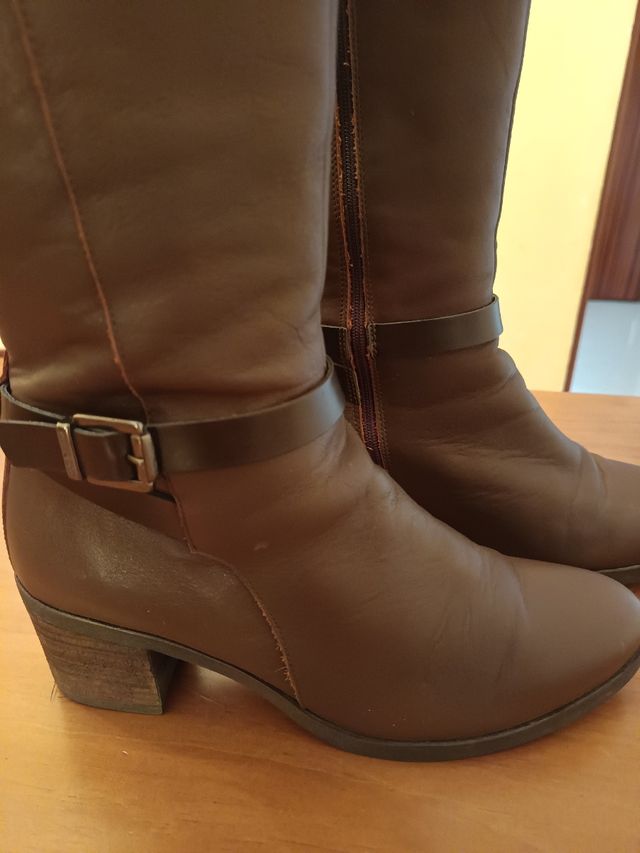 Botas de piel marrones