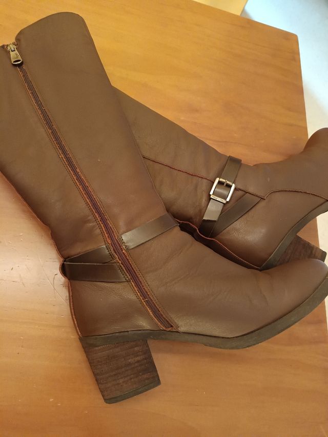 Botas de piel marrones