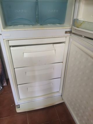 Frigorífico Daewoo blanco
