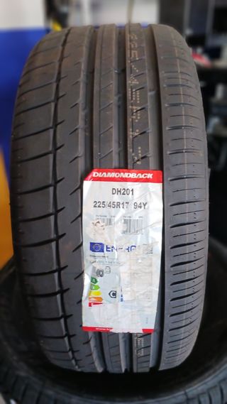 225/45 R17 94Y DIAMONBACK DH201