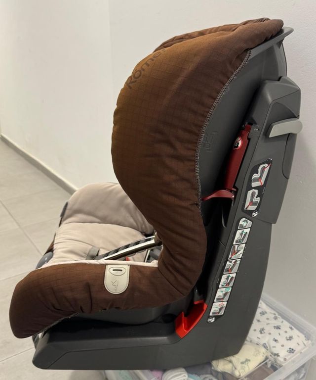 Silla de coche RÖMER marrón