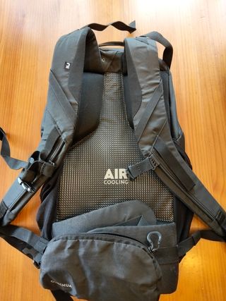 Mochila Quechua 20L Montaña y Trekking