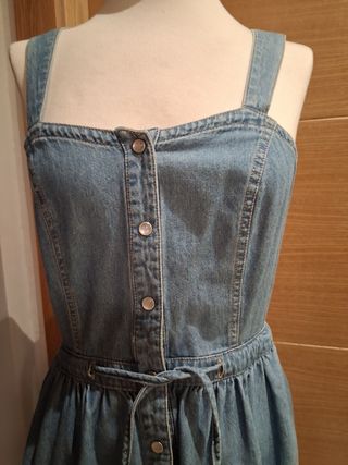 Vestido vaquero midi con botones pollera