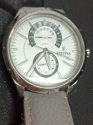 Reloj Festina Multifunción Plata y Blanco