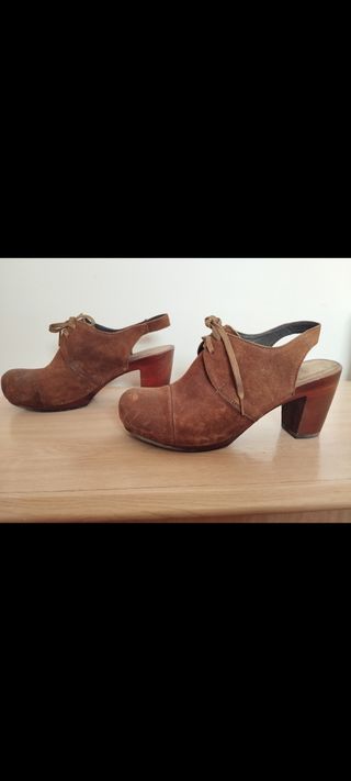 Zapatos - zuecos de tacón Vialis 