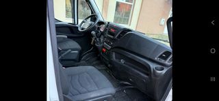 Grúa Iveco Daily 6500kg 2017 Matricula ROMANIA.