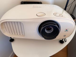 Proyector Epson EH-TW7000 4K HDR
Nuevo vale 1,100€
