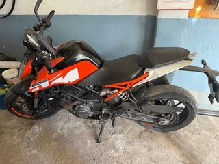 KTM Duke