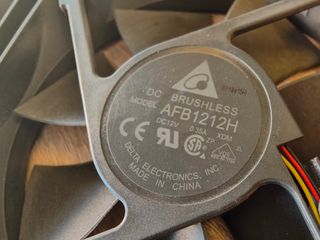4 Ventiladores Delta AFB1212H 120mm 83CFM