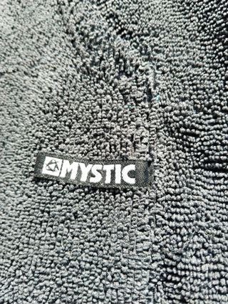 Poncho Mystic Gris Talla Única