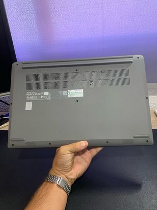 Portátil Lenovo 16' Ryzen 5 512GB SSD 16GB RAM