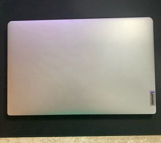 Portátil Lenovo 16' Ryzen 5 512GB SSD 16GB RAM