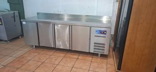 Bajo mostrador frigorífico 4 puertas coreco