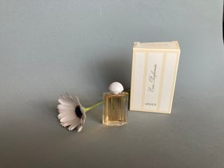Miniatura fragancia EAU PARFUME, de Giorgio Armani