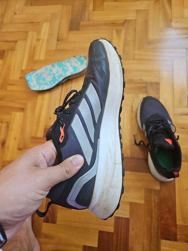 Adidas Cloufoam Repelente al Agua