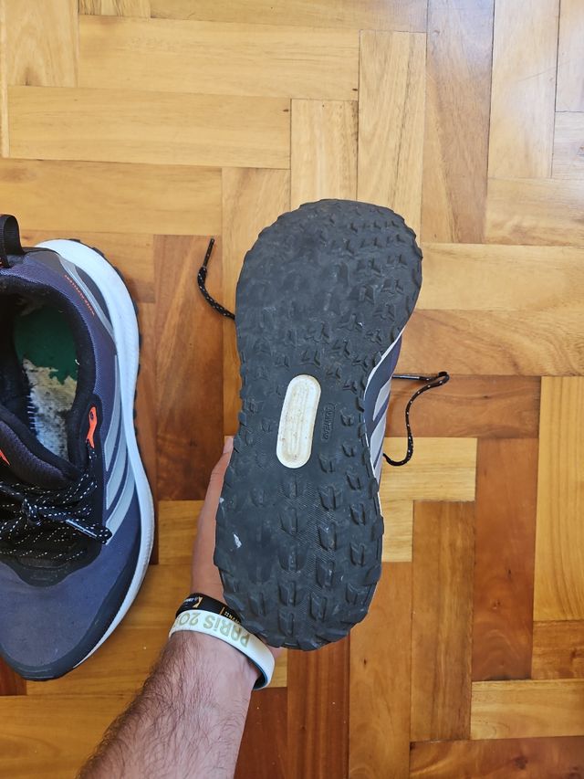 Adidas Cloufoam Repelente al Agua