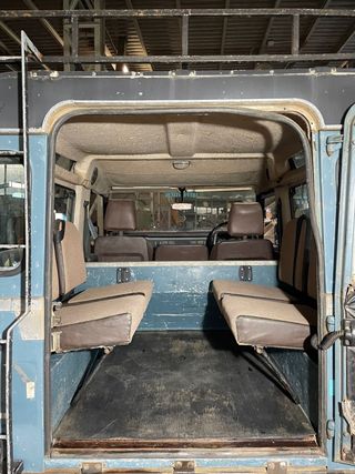 Land Rover Defender 1985