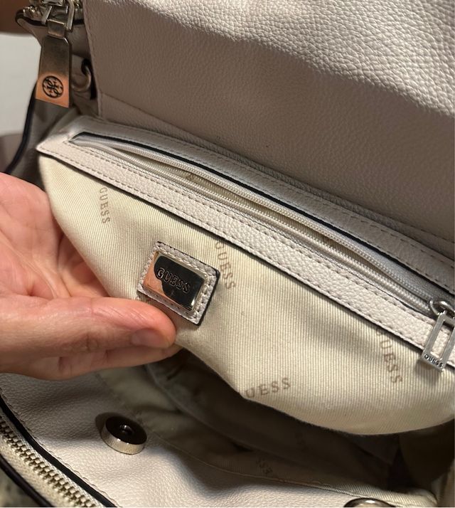 Bolso Guess Beige