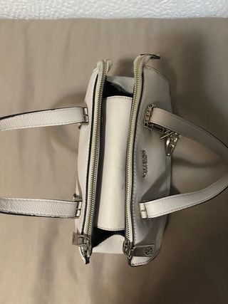 Bolso Guess Beige