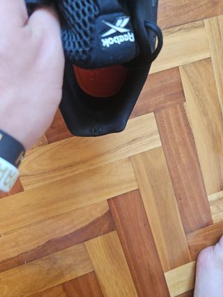 Zapatillas Reebok Memory Tech Negro/Gris. 