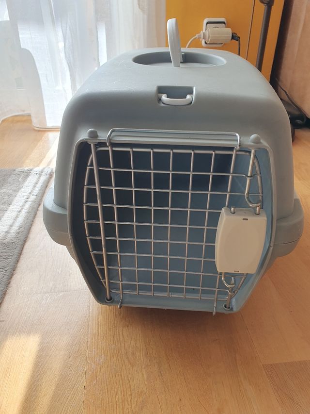 Transportín para mascotas gris y blanco