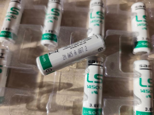 8 nuove batterie al litio SAFT LS14500 AA 3.6V