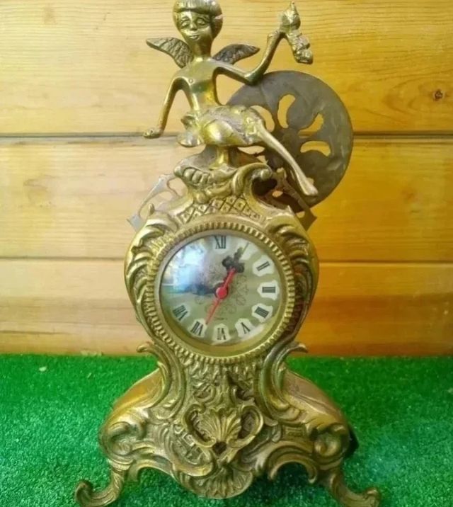 OROLOGIO DA TAVOLO IN BRONZO CON ANGELO