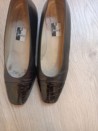Zapatos de salón negros para mujer