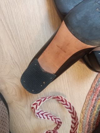 Zapatos de salón negros para mujer
