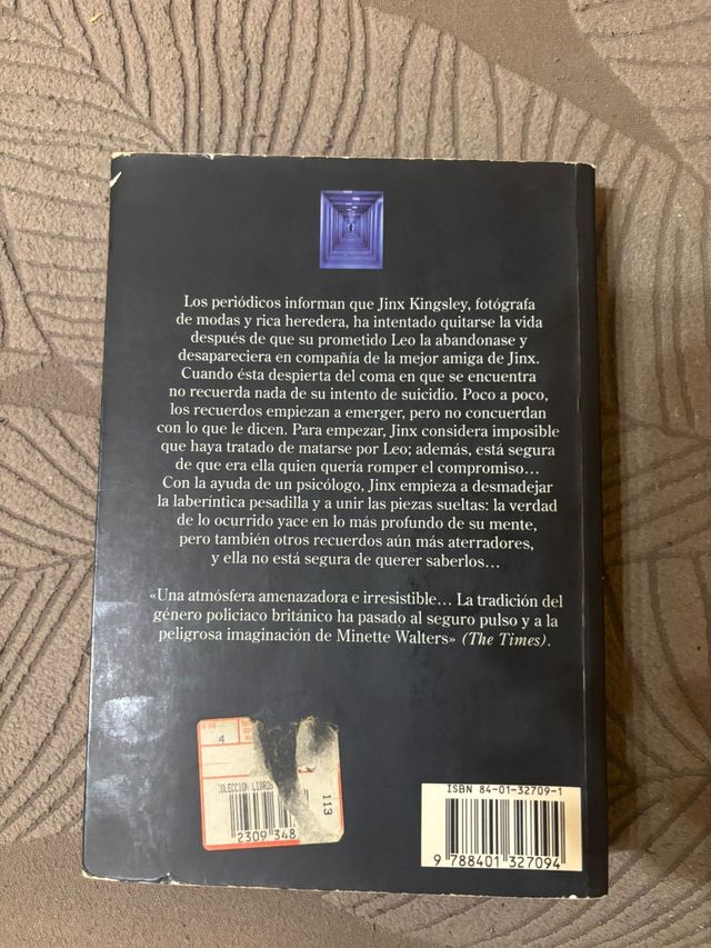 Cuarto Oscuro, El (Spanish Edition)