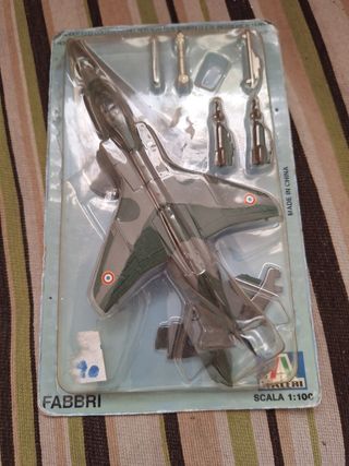 Maqueta Avión Militar Italeri Escala 1:100
