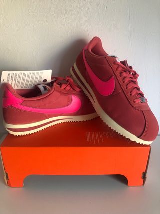 Nike Cortez Talla 41 Rojo/Rosa