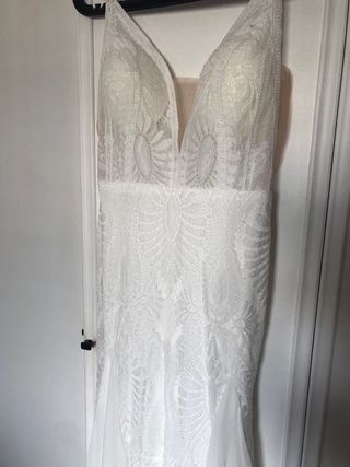 Vestido de Novia Blanco de satén y encaje. Nuevo