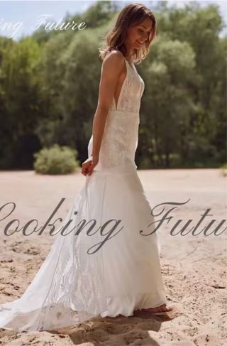 Vestido de Novia Blanco de satén y encaje. Nuevo