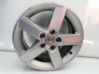LLANTA SEAT EXEO BERLINA (3R2) (6)