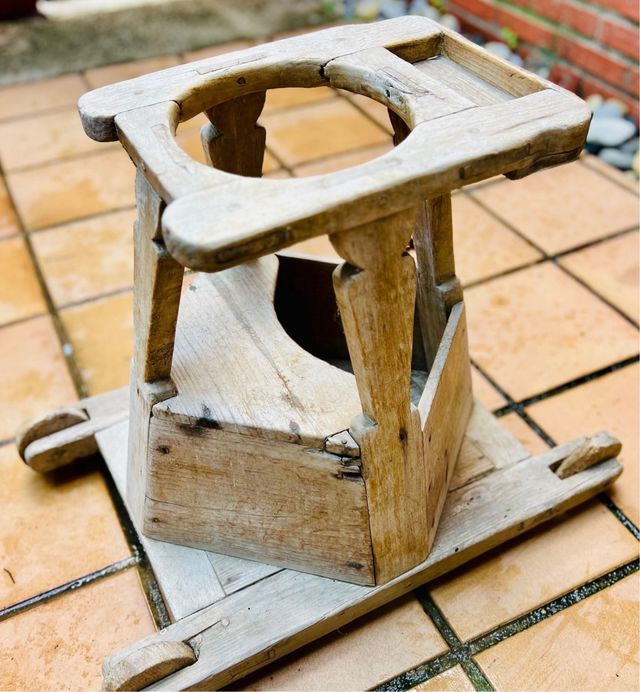 Taca-taca antiguo de madera