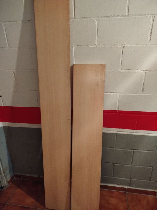 Baldas de madera con soportes