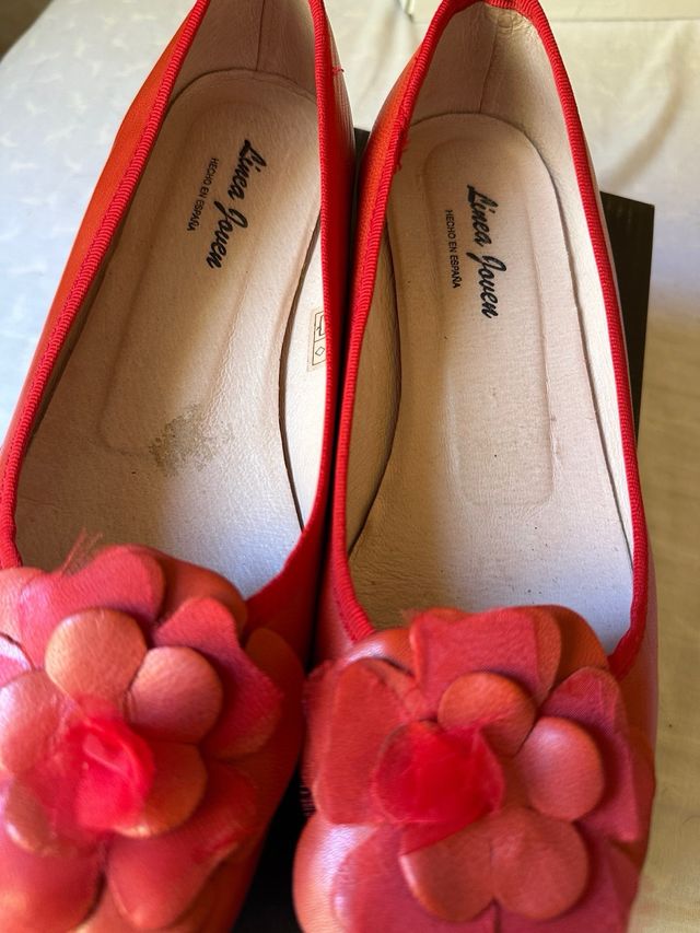 Bailarinas rojas Línea Joven talla 38 con flor