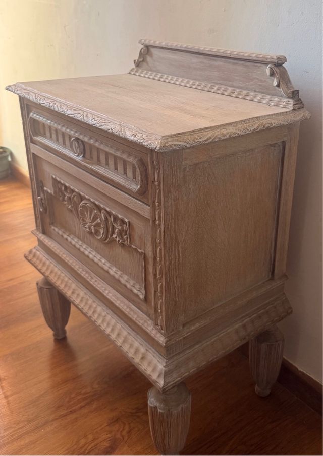 dos mesitas  de noche de roble