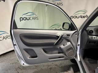 Toyota RAV4  3p VVTI AUTO